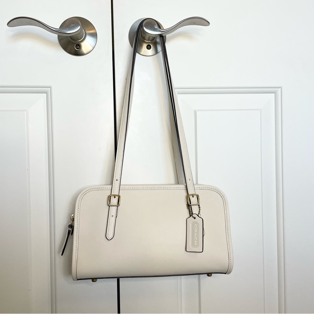 Coach Swing Zip Chalk